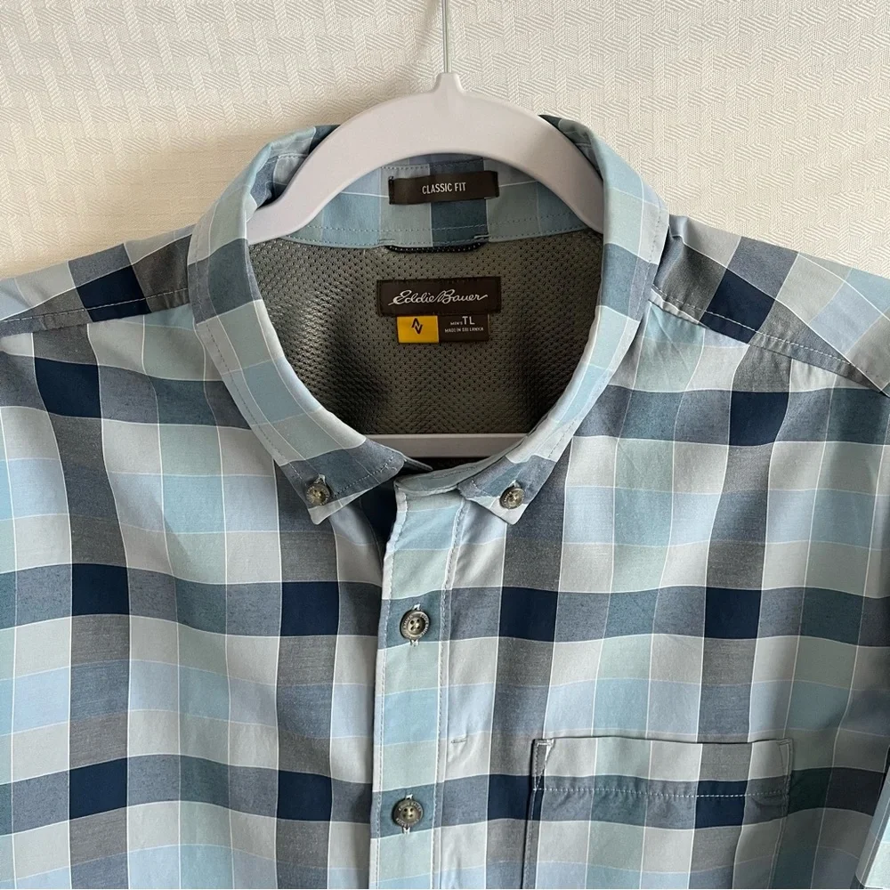 Eddie Bauer Classic Fit Long Sleeve Button Down Shirt Blue Plaid Size TL Vented - Picture 3 of 10
